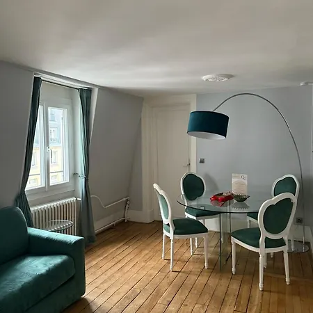 Splendid Louvre 1st District * Paris