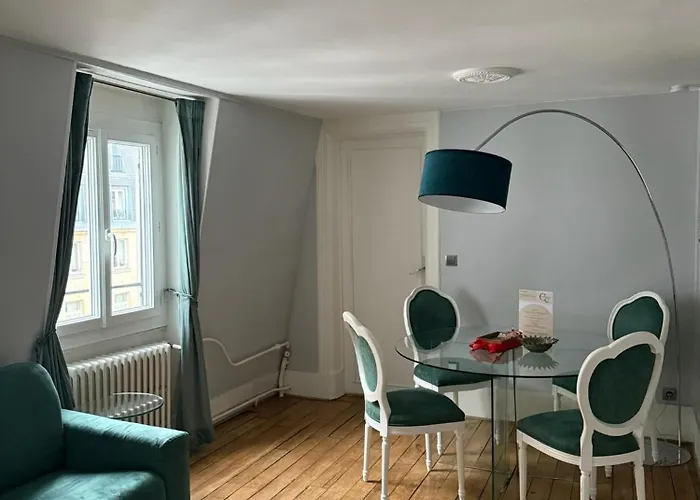 Splendid Louvre 1st District * Paris